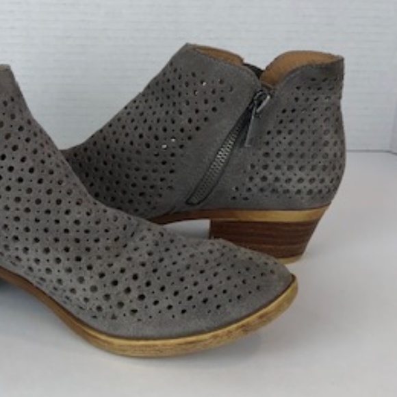 Lucky Brand Women's Perforated Ankle Suede Boots Sz 6.5 - Picture 4 of 12